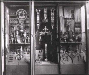 Ausstellung "Pueblo-Indianer" in der Königgrätzer Str.