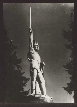 Hermannsdenkmal bei Detmold im Teutoburger Wald. Detmold. Hiddesen. Papierabzug