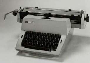 Typenhebelschreibmaschine daro 20, um 1980