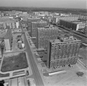 Hochhausscheiben im Wohnkomplex IV in Halle-Neustadt : Blickrichtung Südosten