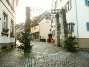 Stadtbefestigung-Stadttor (Gottesackertor - westliches Haupttor) - Ansicht von Westen (Feldseite) - ehemaliger Standorttext