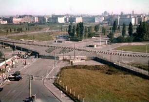 Berlin. Potsdamer Platz : Berlin. Potsdamer Platz, der Grenzverlauf zwischen Ost- und West-Berlin ist deutlich zu sehen