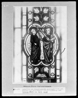 Medaillon mit disputierenden Aposteln (Petrus und Paulus) vor ornamentaler Längsbahn