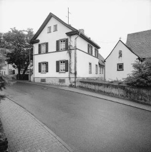 Kath. Pfarrhaus; Geisenheim, Hauptstraße 9