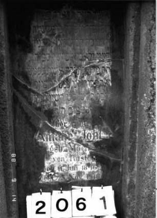 Grabstein 2061 (Index: 100096948) Maße HxBxT: 175x82x28 cm Symbolik: Davidstern: Grabstein 2061 (Detailaufnahme)
