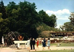 Bundesgartenschau 1967. Sonnenuhr mit Garten (Baden-Baden)