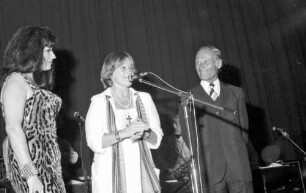 Freiburg: Kurbel, auf der Bühne, Gina, Maria Schell, [Eugen Keidel]