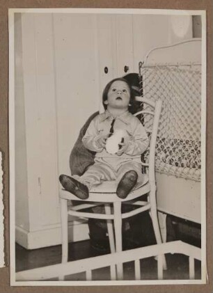 Christiane Zimmers Sohn Andreas im Kinderzimmer