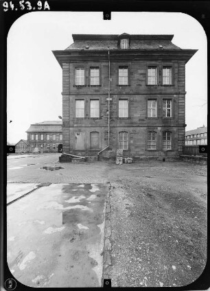 Heilbad Heiligenstadt, Friedensplatz 8. Schloß (Landratsamt, 1736-1738; J. C. Heinemann). Giebelansicht von Norden