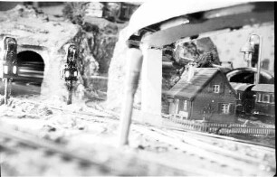 Modellbahn-Anlage von Botho Walldorf, das Modellhaus rechts wurde 1959 in Sigmaringen gekauft