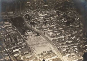 Bebauung um den Augustusplatz in Leipzig : Blickrichtung Nordosten in die Ostvorstadt