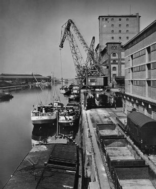 Archivfotografie "staedte_karlsruhe_hafen_10989ae"