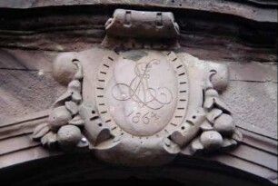 Kirche: Stein mit Jahreszahl 1864