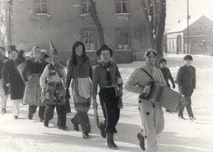 Zampern in Schleife : Gesellschaftliche Volkskultur - Frühling. Ort: Slepo / Schleife. Zampern.