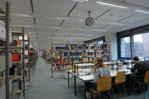 Dresden-Südvorstadt. SLUB, Zweigbibliothek Rechtswissenschaft. Innenaufnahme der Bibliothek