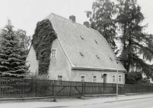Olbernhau, Büchsenmacherhaus : Olbernhau. Wohnhaus (ehemaliges Büchsenmacherhaus), Zöblitzer Straße 32. Straßenansicht