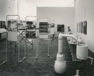 X. Triennale Mailand, Deutsche Abt., Architekt Egon Eiermann