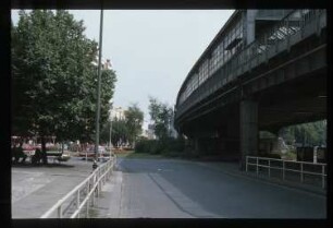 Diapositiv: Skalitzer Straße, Kottbusser Tor, August 1986