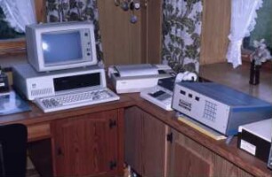 Fotografie: Prozeßtechnik, Elektronik, Fütterungscomputer, Arbeitsplatzcomputer