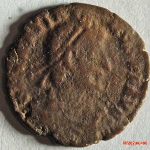 Römische Münze, Nominal Centenionalis, Prägeherr Gratian, Prägeort Aquileia, Original