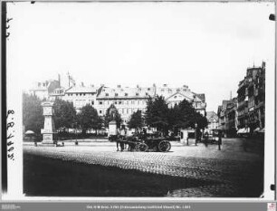 Schillerplatz 1-9 mit Schillerdenkmal von Osten
