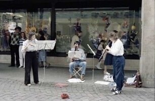 Freiburg i. Br.: Straßenmusikanten: Bläsertrio