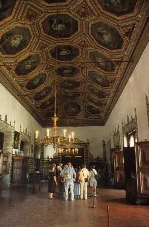 Sintra. Palácio Nacional. Schwanensaal mit Deckenmalerei