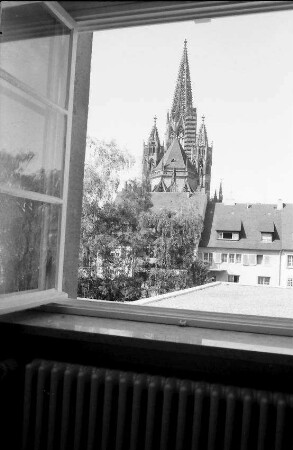 Freiburg: Collegium Borromaeum, Festakt Informationszentrum geistlicher Berufe, Ausblick aus Bürozimmer auf das Münster