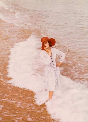 Model im flachen Wasser