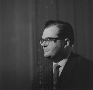 Porträt des Kammersängers Günther Leib