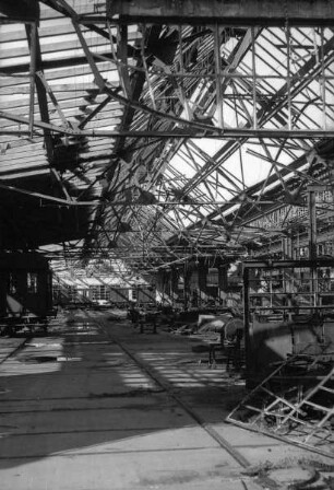 Reichsbahnausbesserungswerk Potsdam in Trümmern