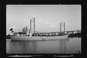 Corona (1956), Frachtschiff, Ahlmann Transport KG, Bremen, Bau-Nr. 1096