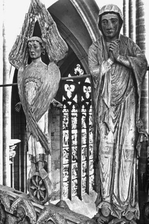 Halberstadt, Dom St. Stephanus und St. Sixtus, Chor, Triumphkreuzgruppe, Maria und ein Seraphim