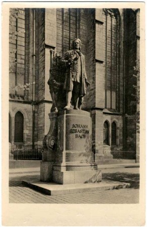 Messestadt Leipzig : Bachdenkmal von Karl Seffner an der Thomaskirche zu Leipzig
