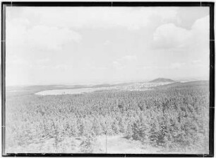 Blick vom Kahleberg auf Altenberg und den Geisingberg (Osterzgebirge)