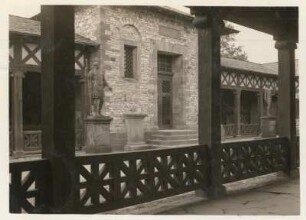 Saalburg-Kastell, Praetorium : Blick zum Fahnenheiligtum (Sacellum)