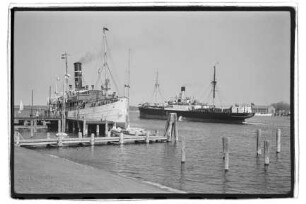 Fona (1921), Stern Linie, Lübeck
