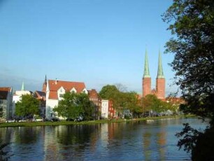 Lübeck: Blick auf die Altstadt mit Dom