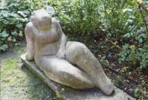 Sitzende mit Draperie