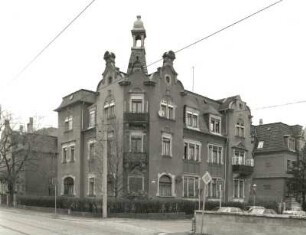 Dresden-Blasewitz, Tolkewitzer Straße 41. Wohnhaus (1886/1900). Eckansicht mit Fassade Spohrstrasse