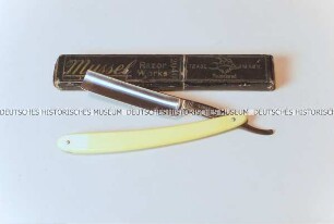 Rasiermesser "Mussel / Razor Works / 2040", mit schwarzem Etui
