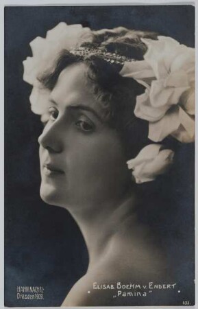 Elisabeth Boehm van Endert als Pamina : Elisabeth Boehm van Endert als Pamina in "Die Zauberflöte" von Wolfgang Amadeus Mozart. Königliche Hofoper Dresden, 1909. Fotografie (Weltpostkarte) von E. Müller (Hahn Nachf.)