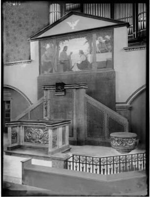 Brötzingen Evangelische Christuskirche Innenansicht Kanzel mit Wandgemälde Christus mit Maria Magdalena im Hause der Martha von Hans Schrödter