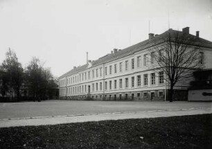 Dresden-Neustadt, Marienallee. Infanterieschule der Reichswehr. Lehrgebäude, Nordseite