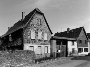 Liederbach, Schulstraße 6