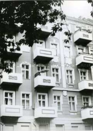 Sanierte Altbaufassade in Berlin