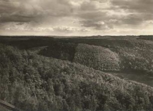 Freital. Blick vom Windberghang über das Poisental auf Possendorf, Wilisch und Osterzgebirge
