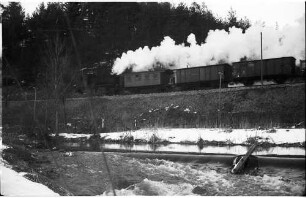 Lok 141, das Lauchertwehr erinnert an die Äußere Säge, die hier 1832 - 1926 stand (abgebrannt), seit 2006 Freizeitanlage