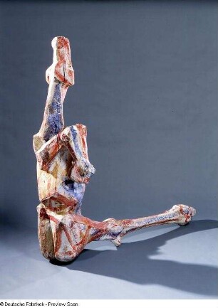 Gestürztes Pferd : Gestürztes Pferd. Holz, bemalt; H 150 cm (1989; K.-M. Stephan). Dresden: Skulpturensammlung ZV 4183