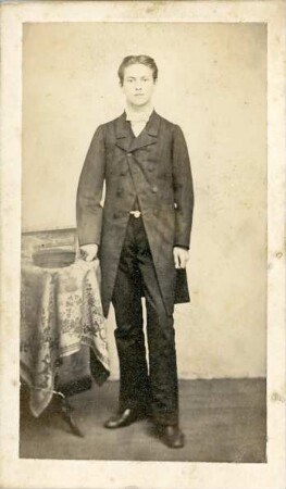 Fotografie eines sehr jungen Herren